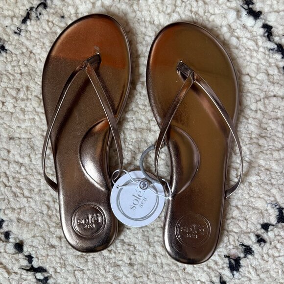 Solei Sea metallic pewter Indie flip-flop sandals casual beach pool summer - Picture 1 of 3